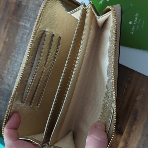 🌿KATE SPADE WALLET🌿 - Picture 9 of 10